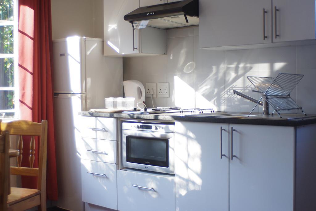 Pepper Tree Guest House Rivonia Sandton Exterior photo
